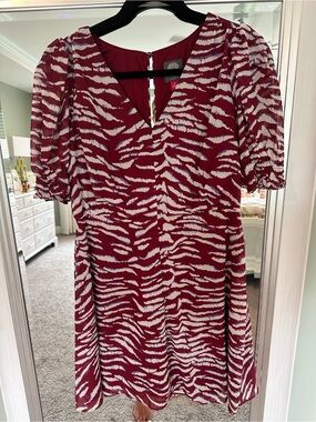 Vince Camuto Burgundy Animal-Print V-Neck Dress